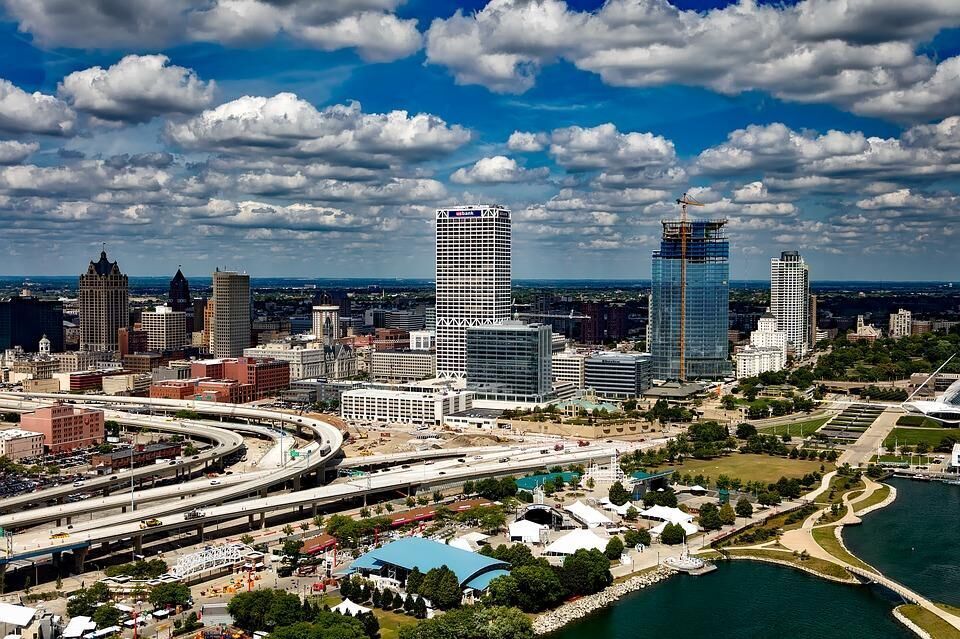 Wisconsin: Mequon, Milwaukee, Oshkosh